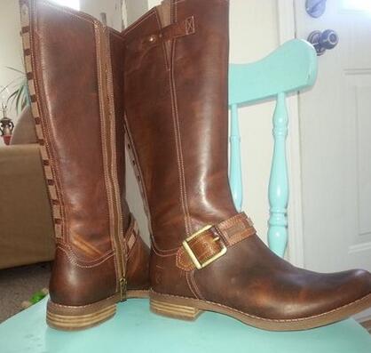 天木兰(timberland) Savin Hill 真皮女士高筒靴 中性霸气 天木兰(timberland) Savin Hill 真皮女士高筒靴 中性霸气