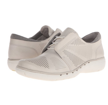Clarks UN优越系列的Voltra女真皮健步鞋