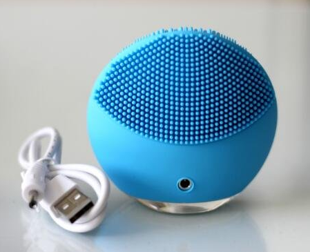 http://www.awin1.com/cread.php?awinmid=2082&awinaffid=268381&clickref=xulu&p=https://www.lookfantastic.com/foreo-luna-mini-2-aquamarine/11213787.html