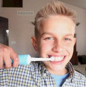 【直邮】 Oral-B 欧乐-B Pro-Health For Me 充电式电动牙刷$21.41+$3.38直邮中国（约￥158）