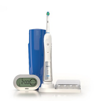 新低价！【Oral-B Professional 5000 专业护理声波电动牙刷套装】$88.99，约合496元。