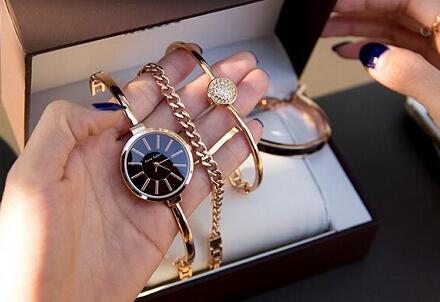 Anne Klein 安妮克莱恩 AK/1470GBST 女士手表手链套装