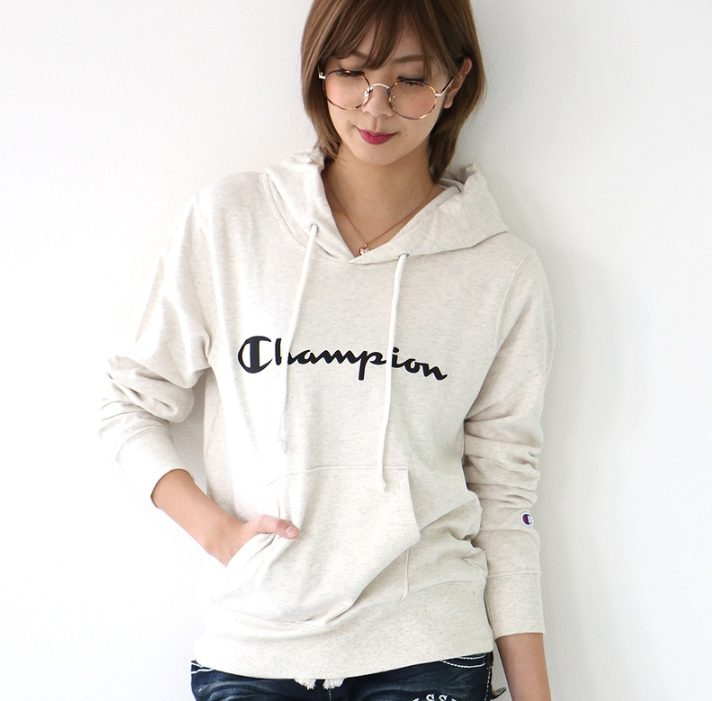 限M码！#亚马逊海外购#Champion 冠军牌 日本Basic线女士纯棉连帽卫衣​